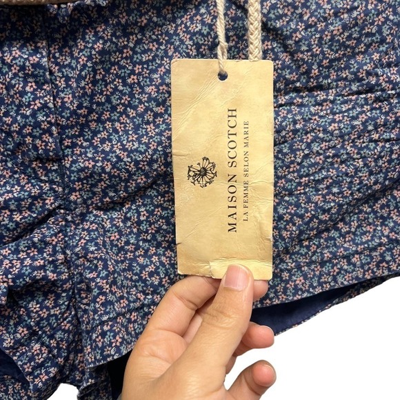 Maison‎ Scotch Small Flowers Print Mini Shorts Blue - Picture 3 of 5